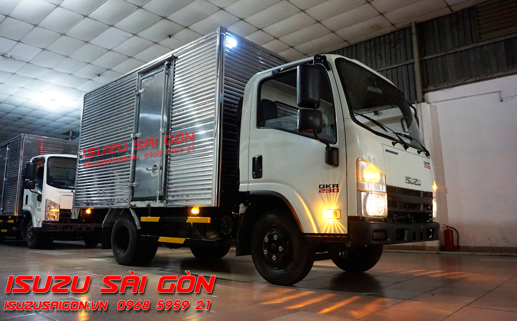 Xe Tải Isuzu 1T9 Tấn QKR 230 Thùng Ngắn 3M6 3